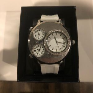 Geneva Platinum Men’s oversized watch